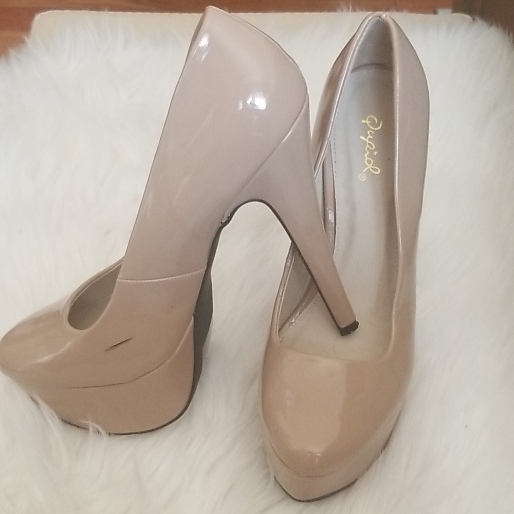 Nude Pumps-Qupid